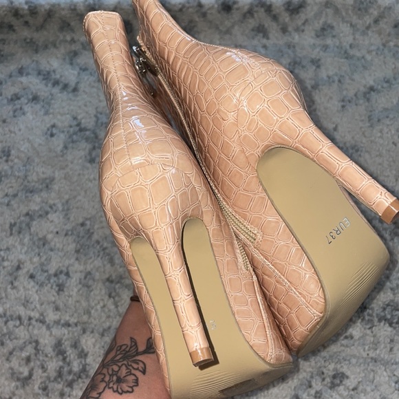 Booties - Picture 2 of 3